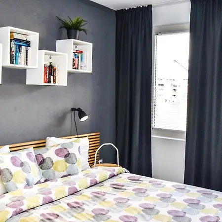 Royal Towers - Gondola View Бансько